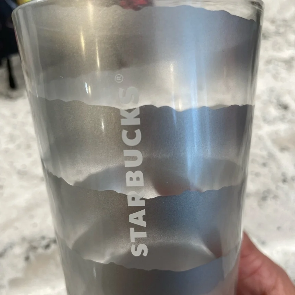 Starbucks ‘Metallic Spiral' Clear White Silver Stripe Glass Tumbler. NWT. Classy